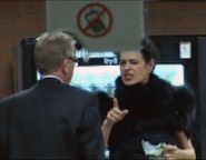 La actriz al momento de pagar su fianza